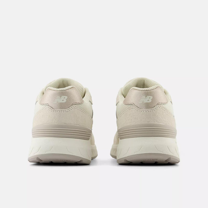 Zapatillas de senderismo New Balance WW880TB6 de corte ancho para mujer