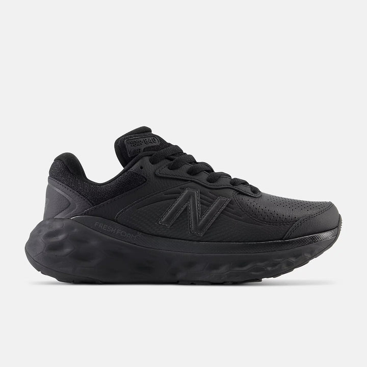 Zapatillas de senderismo New Balance MW840FB1 de corte ancho para mujer, antideslizantes