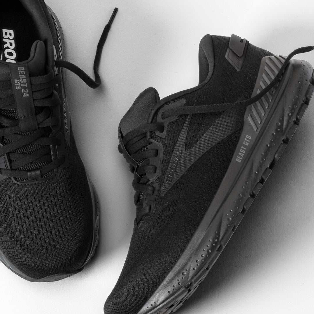 Men's Wide Fit Brooks Beast GTS 24 Running Trainers