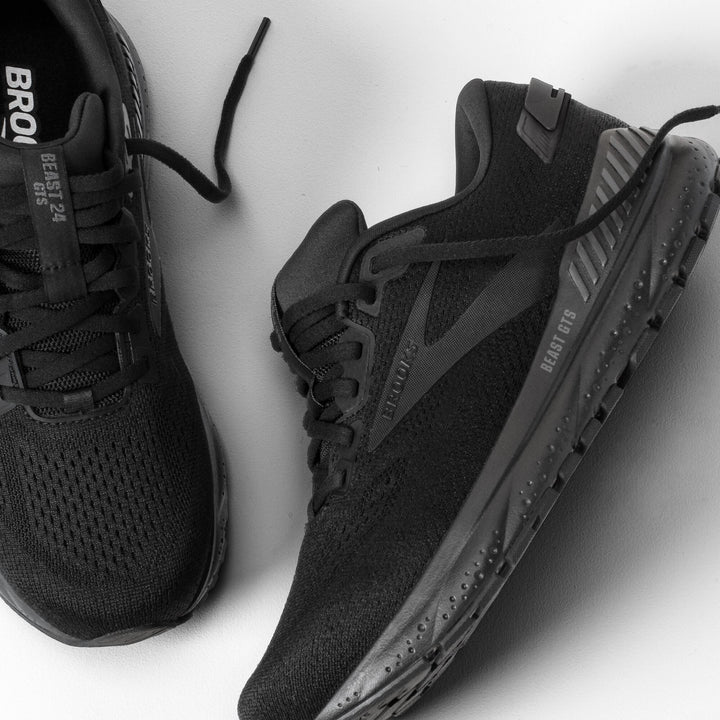Men's Wide Fit Brooks Beast GTS 24 Running Trainers