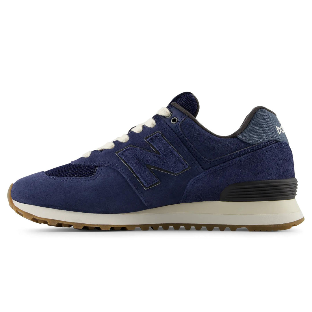 Mens Wide Fit New Balance U5747FO Trainers in Navy - Image 3