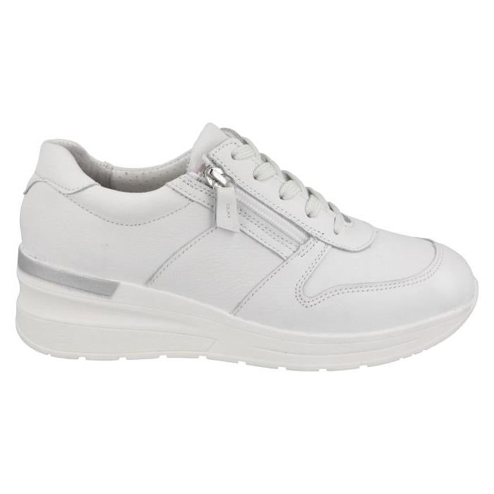 Women's Wide Fit DB Farndish Trainers in Black - Image 9