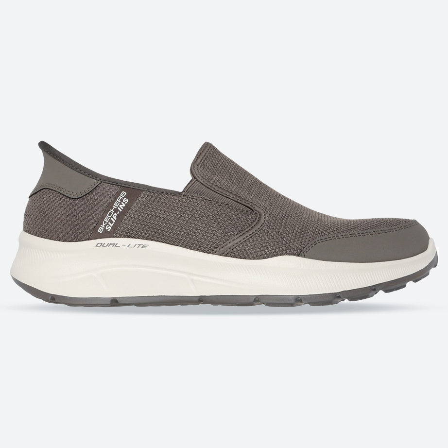 Zapatillas Skechers 232926 Slip-ins Equalizer 5.0 Drayze de corte relajado para hombre in Negro - Image 18