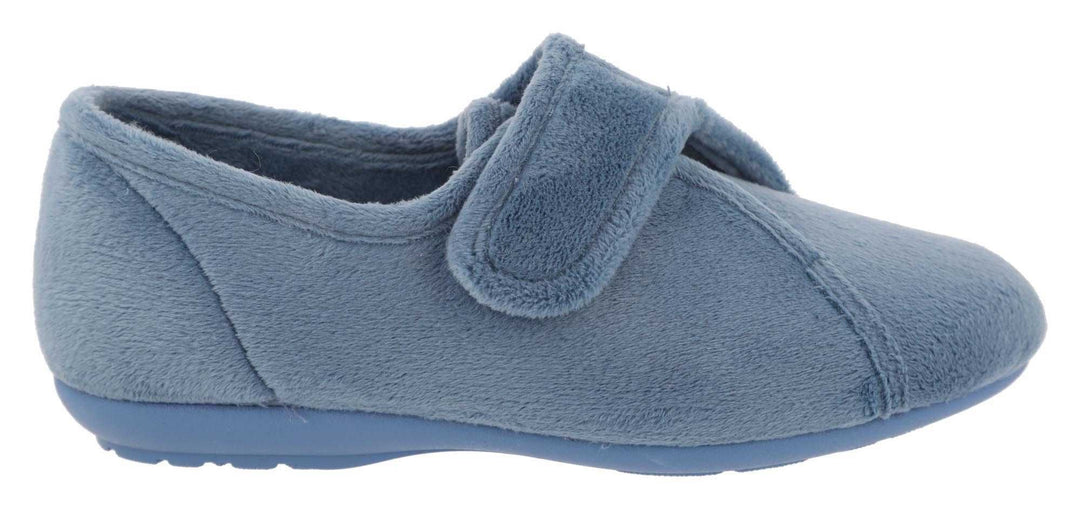 Pantuflas DB Ivy de corte ancho para mujer in Terciopelo negro - Image 19