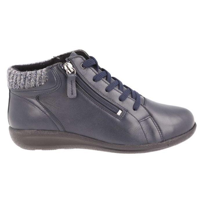 Botas DB Pipit de corte ancho para mujer in Black Stretch Lea - Image 1
