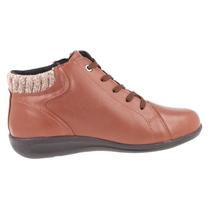 Botas DB Pipit de corte ancho para mujer in Black Stretch Lea - Image 1