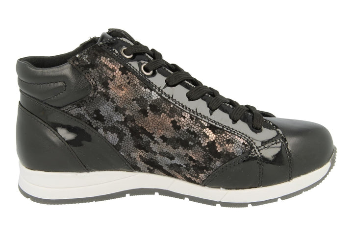 Zapatos de lona DB Callisto de ajuste ancho para mujer