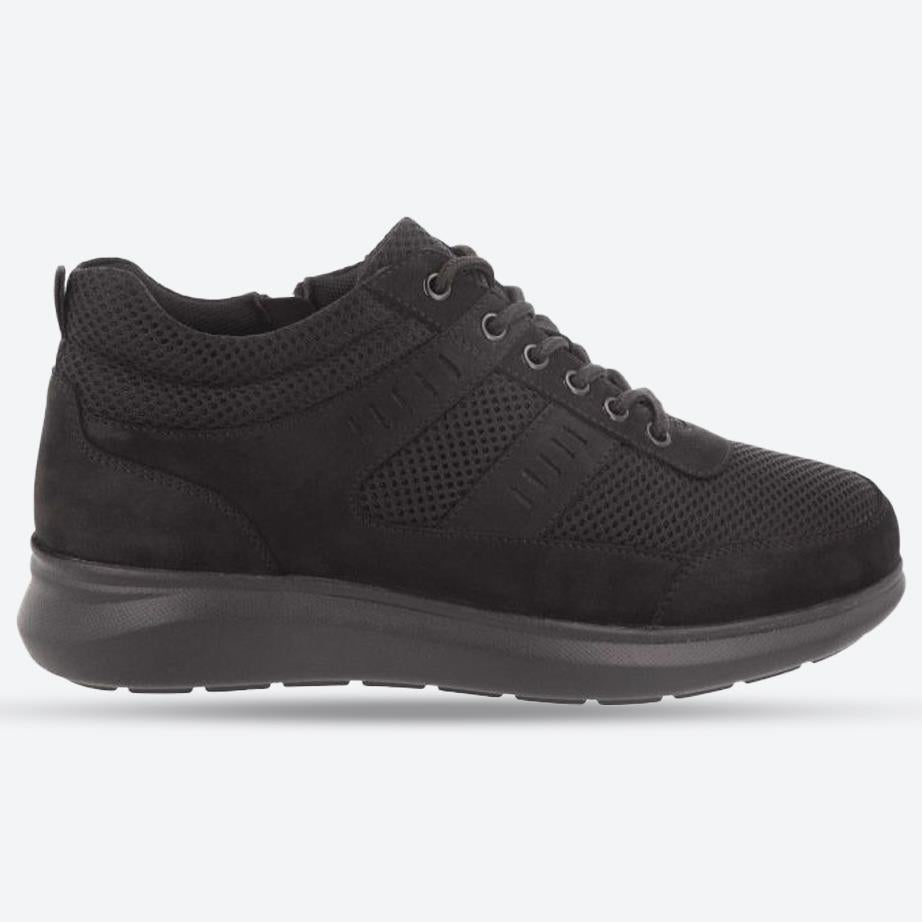 Men's Wide Fit DB Alistaire Trainers in Black Nubuck / Black Mesh - Image 1