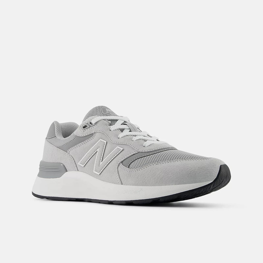 Men's Wide Fit New Balance M8806HE Walking/Running Trainers in Raincloud - Image 3