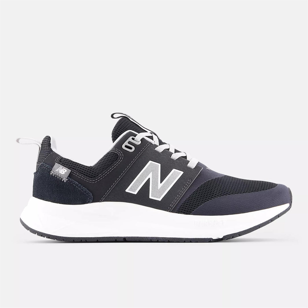 Men's Wide Fit New Balance UA900D Running Trainers