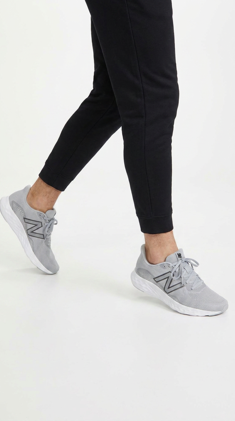 Zapatillas de running New Balance 411V3 de ajuste ancho para hombre in Negro - Image 18