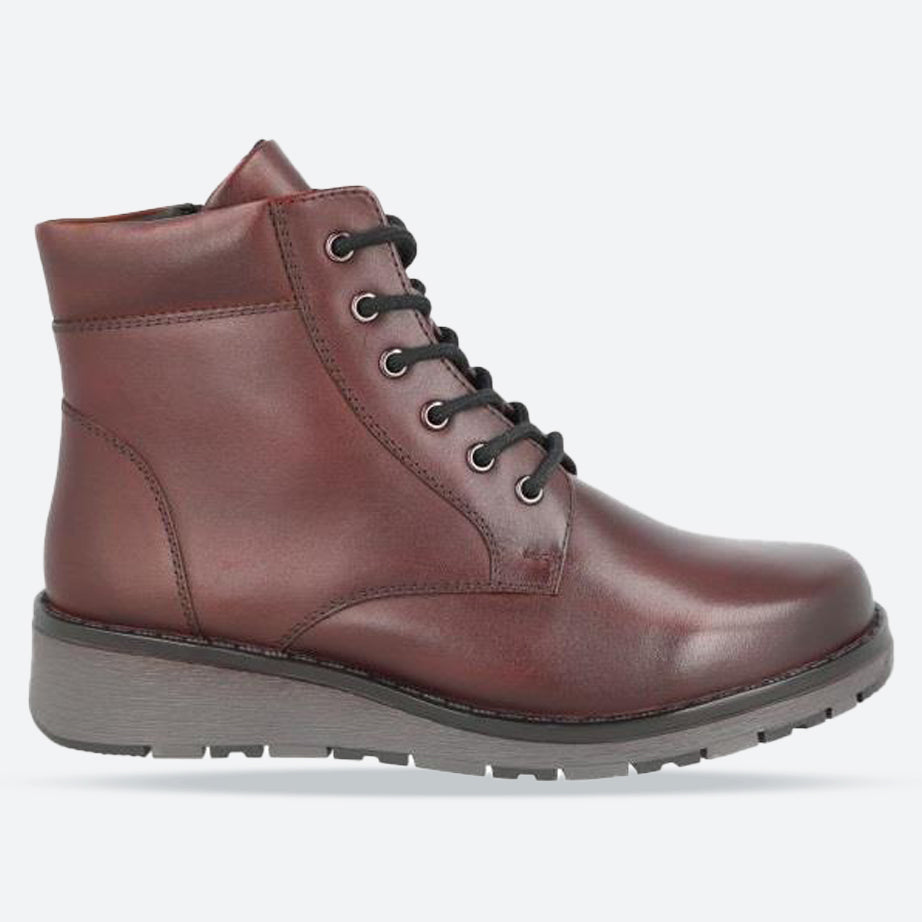 Botas DB Buckingham de corte ancho para mujer in Cuero negro - Image 13