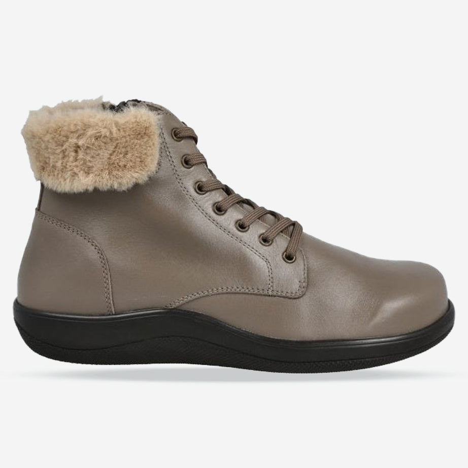 Botas DB Buckfast de corte ancho para mujer in Cuero negro - Image 13