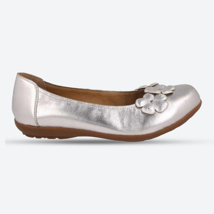 Women's Wide Fit DB Imani Ballet Pumps in Black Leather - Image 1