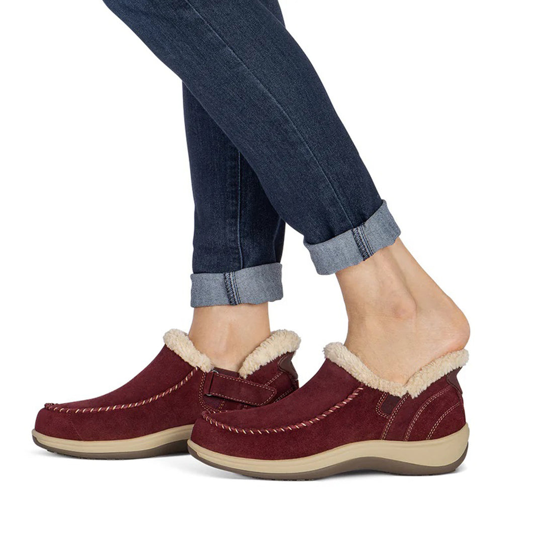 Women's Wide Fit Orthofeet 80042 Lorin Hands-free Shoes in Cherry - Image 4