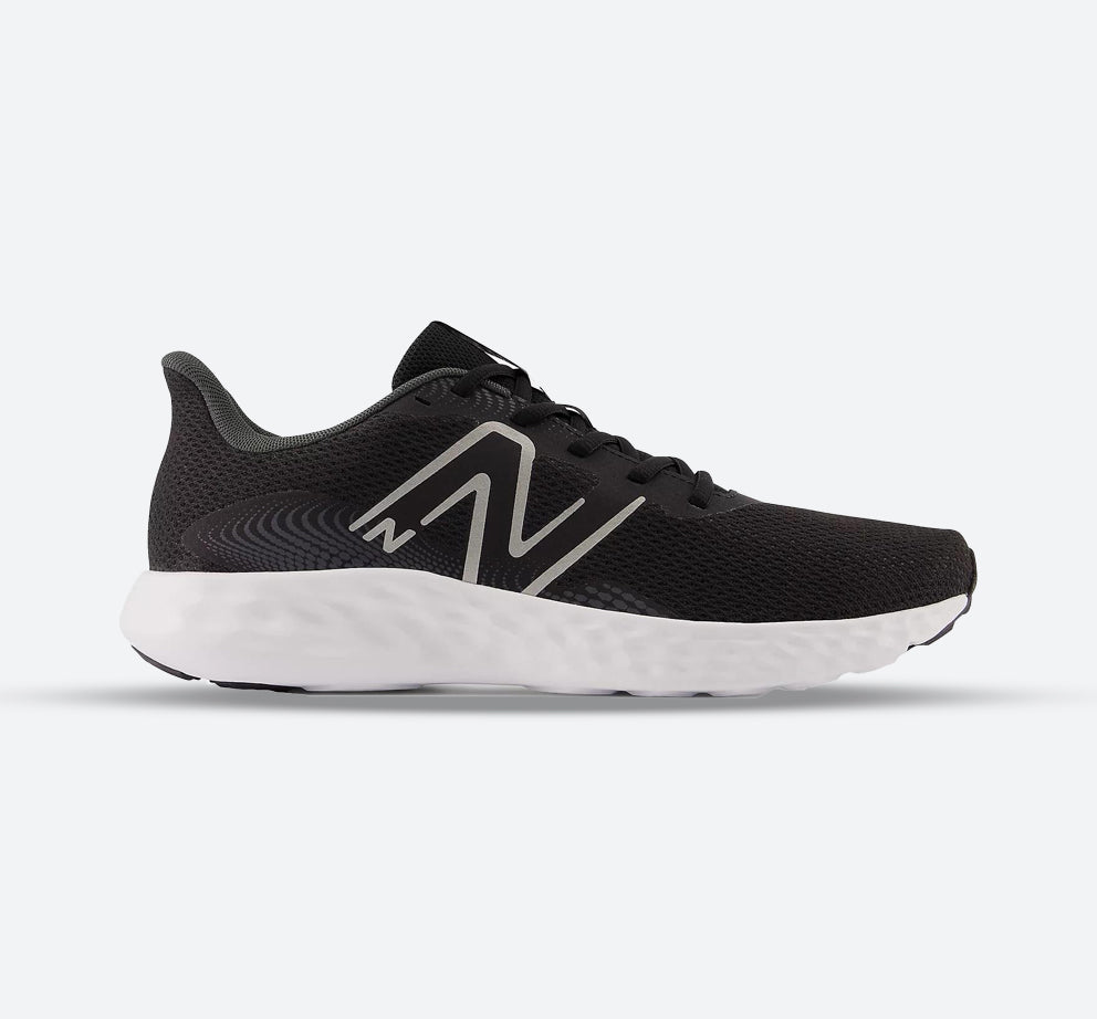 Zapatillas de running New Balance 411V3 de ajuste ancho para hombre in Negro - Image 7