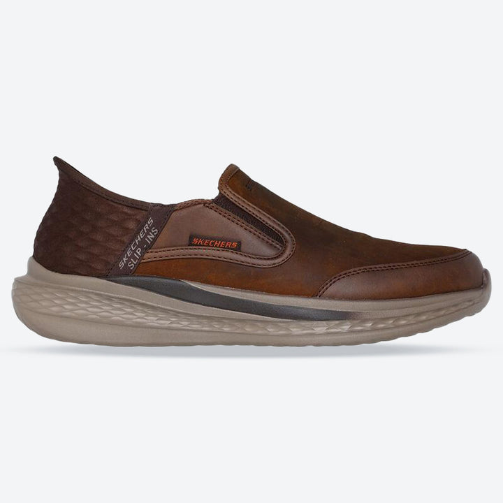 Zapatillas Skechers 205237 Slip-ins Slade Cooper de corte relajado para hombre in Marrón - Image 1