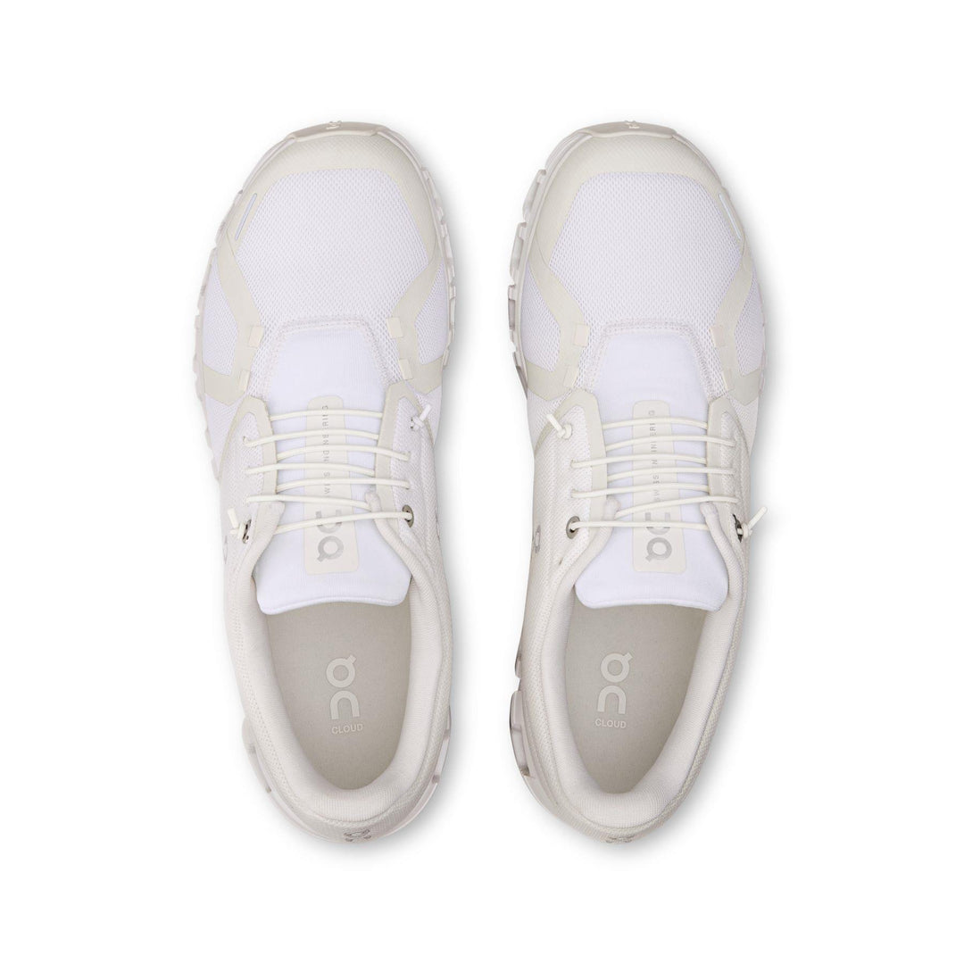 Men's Wide Fit On Cloud 6 Wide Trainers - White in White/White - Image 4