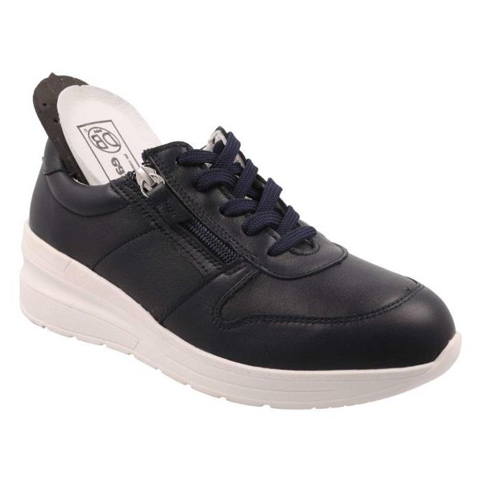 Women's Wide Fit DB Farndish Trainers in Black - Image 7