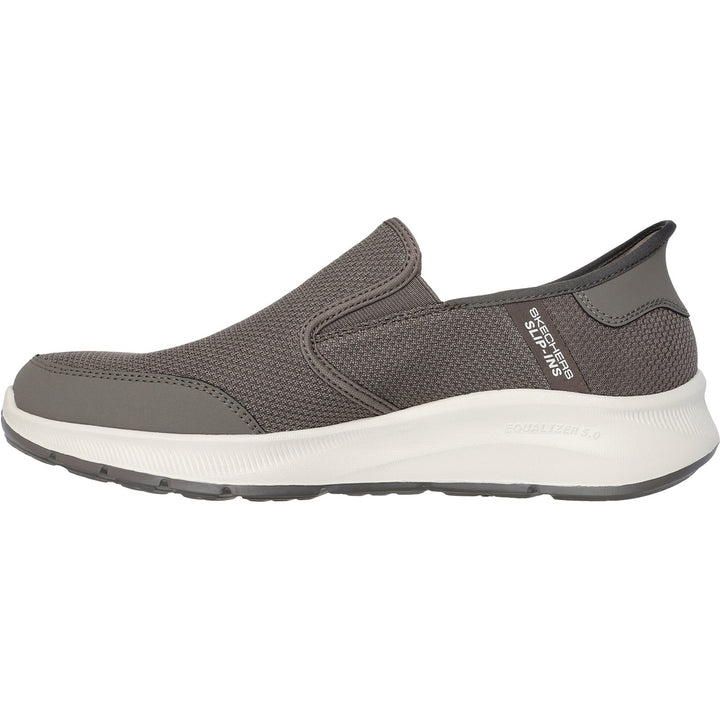 Zapatillas Skechers 232926 Slip-ins Equalizer 5.0 Drayze de corte relajado para hombre in Negro - Image 1