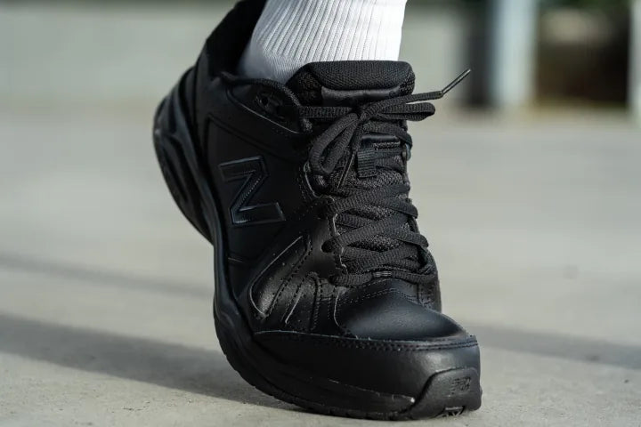 Zapatillas New Balance WX624AB5 de ajuste ancho para mujer