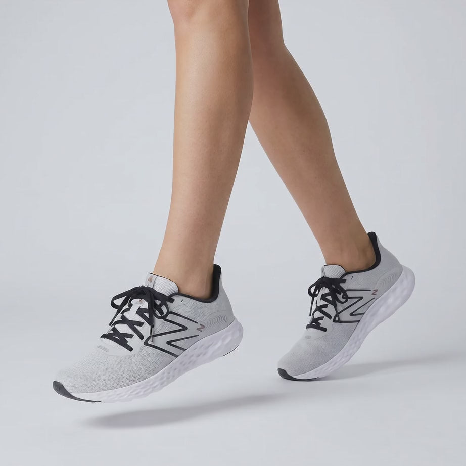 Men's Wide Fit New Balance M411RE3 Running Trainers in Grey - Image 3