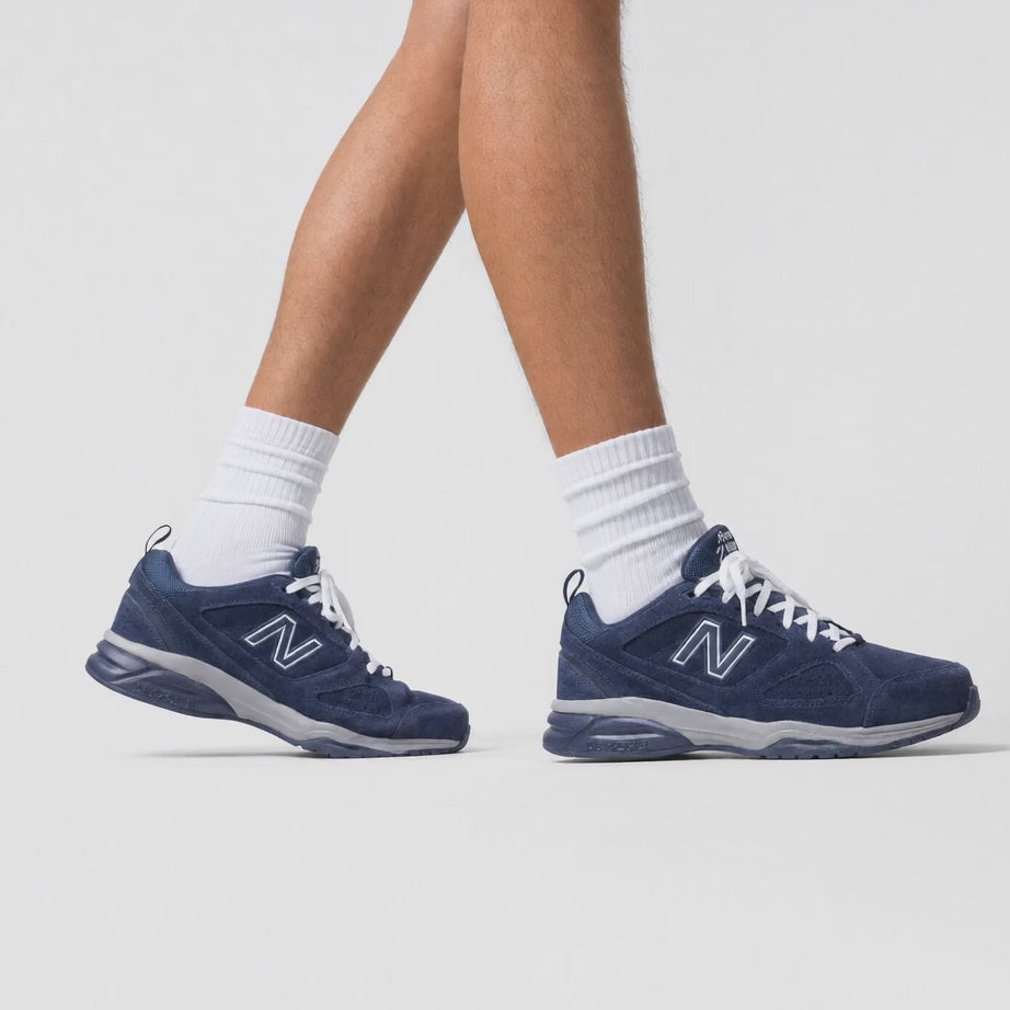 Zapatillas New Balance Wide Fit MX624NV4 para hombre, color azul marino - Wide Fit Shoes ABZORB in Armada - Image 3