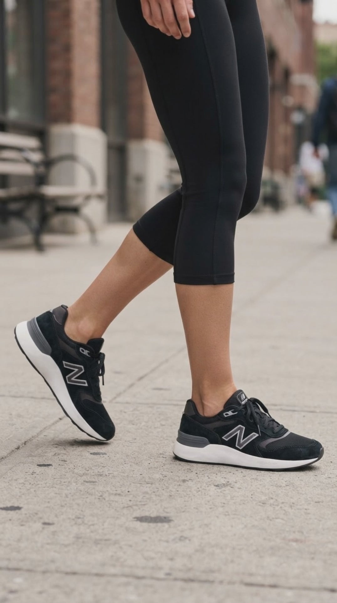 Zapatillas para caminar/correr Fresh Foam New Balance WW880B de ajuste ancho para mujer in Blanco negro - Image 3