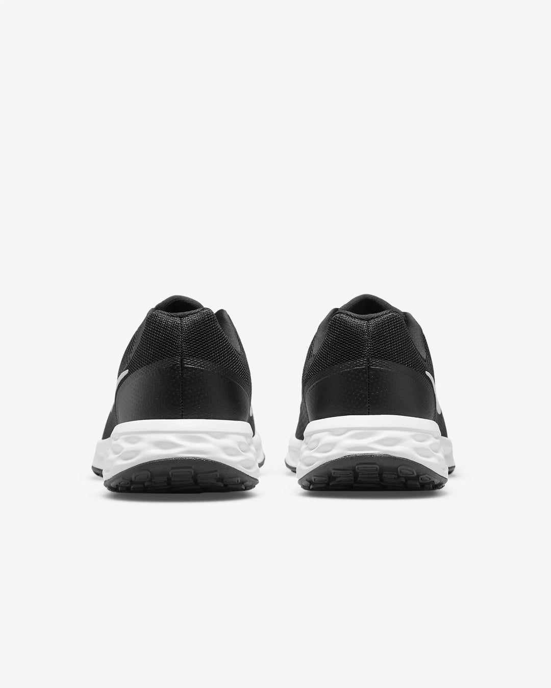 Hombre Wide Fit Nike DD8475-003 Revolution 6 Zapatillas de running in Blanco negro - Image 8