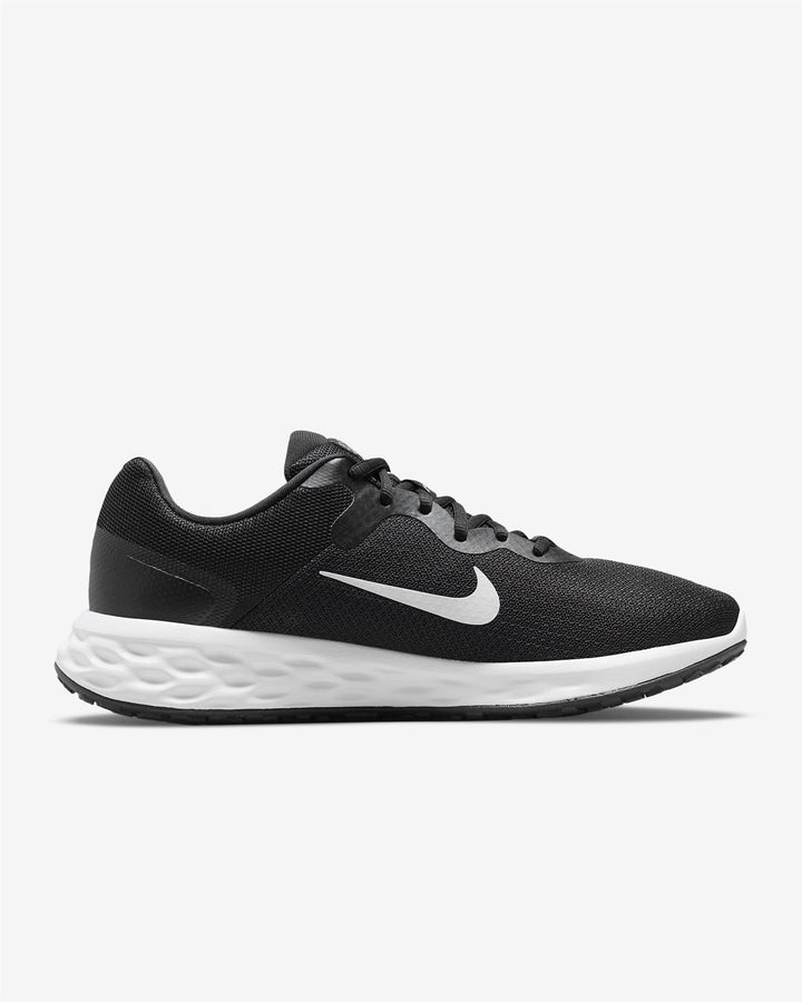 Hombre Wide Fit Nike DD8475-003 Revolution 6 Zapatillas de running in Blanco negro - Image 1