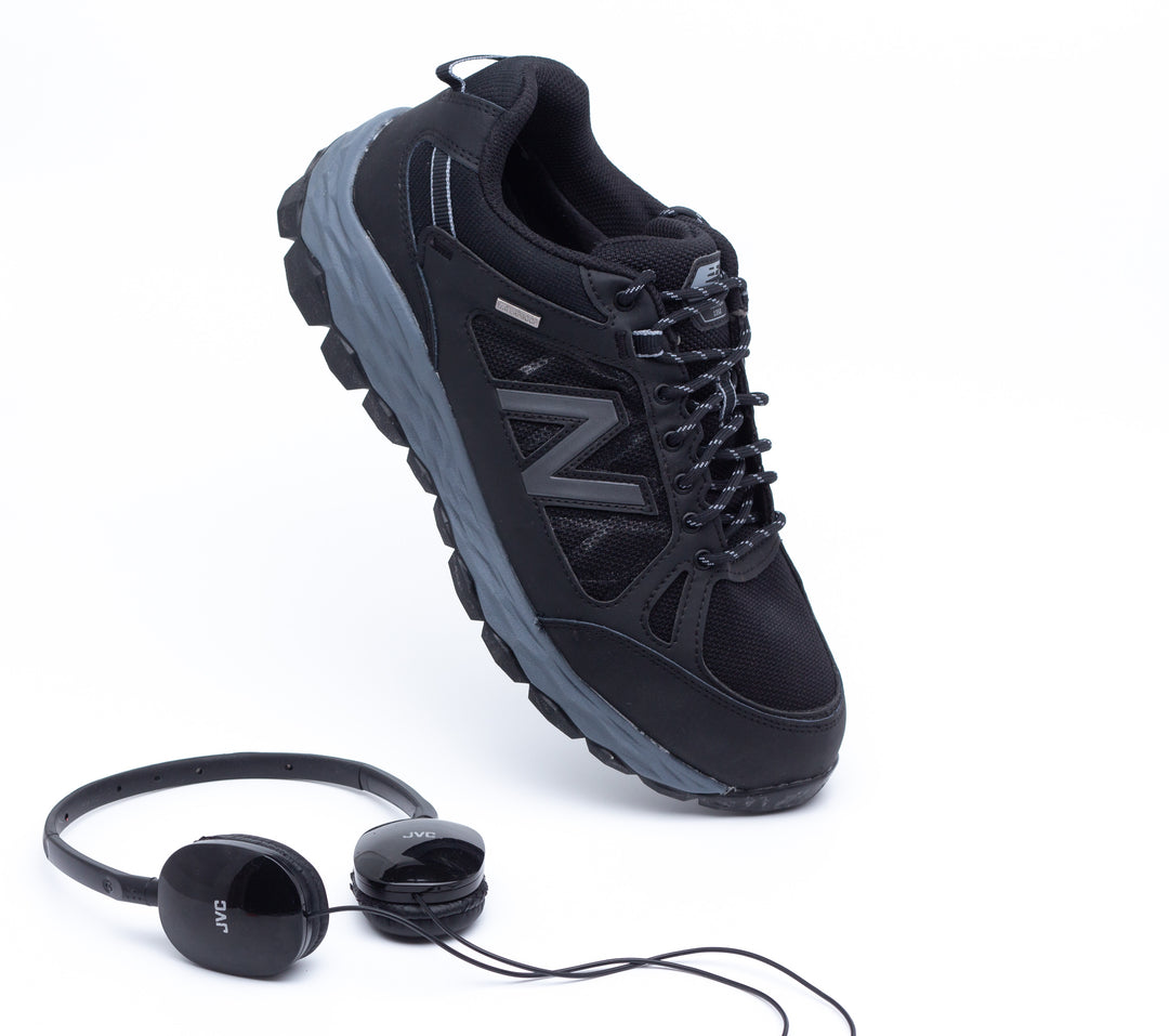Zapatillas New Balance MW1350WL Fresh Foam de corte ancho para mujer, impermeables